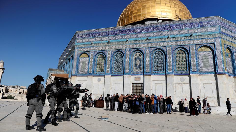 Lebih Dari 1.1000 Pemukim Yahudi Serbu Kompleks Masjid Al-Aqsa Di Bawah Pengawalan Polisi Israel